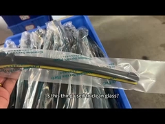 Flexible schwarze Silikon Wiper Blade Alle Wetterbedingungen Haltbarkeit Knochenlose Wiper Blades